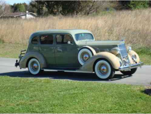 Packard 120B (1936)