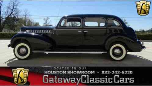 Packard Custom -- (1940)