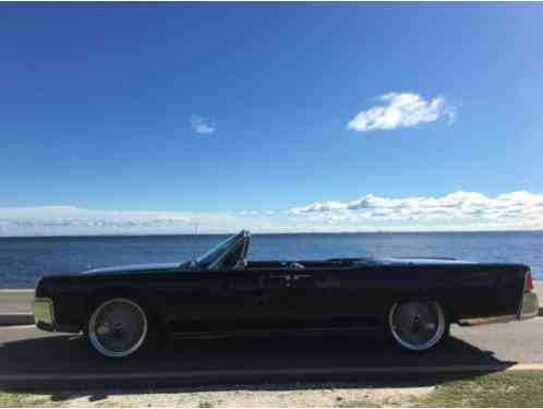 Lincoln Continental Convertible (1964)
