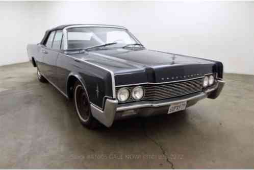 Lincoln Continental Convertible (1966)