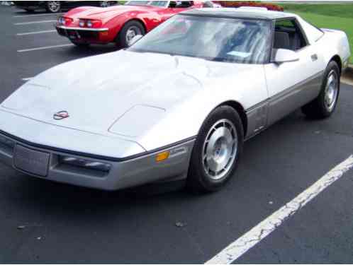 1987 Chevrolet Corvette silver and gray