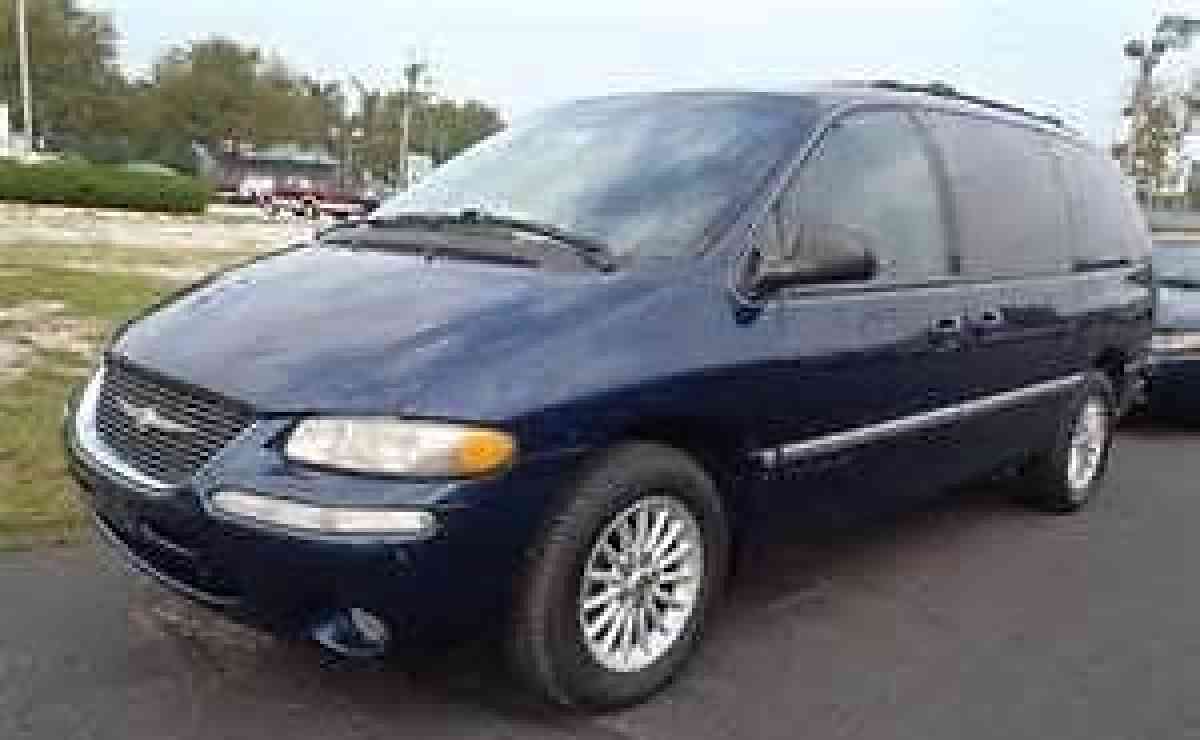 Chrysler Town & Country (2000)