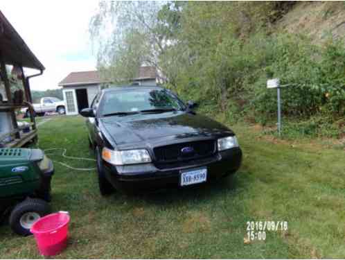 Ford Crown Victoria p71 4 dr. (2007)