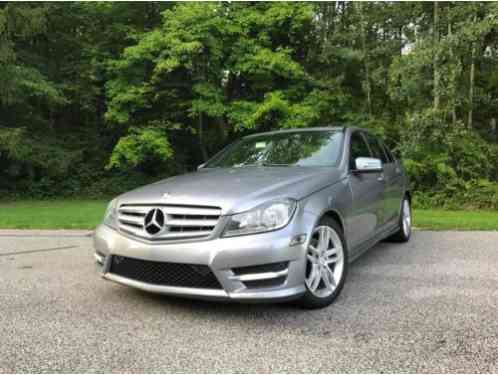 2012 Mercedes-Benz C-Class C300 4Matic - Luxury Package