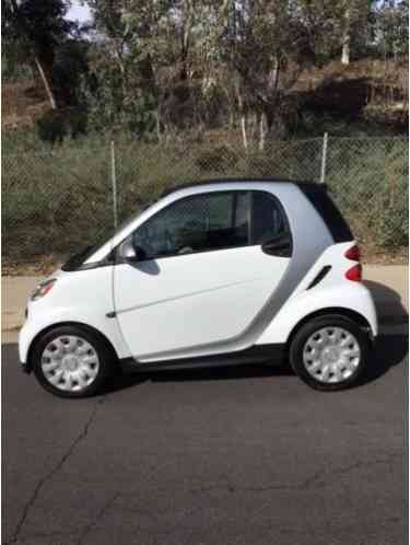 2013 Smart Fortwo Pure Model Color:white with grey trim