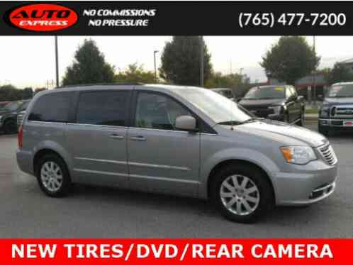 2014 Chrysler Town & Country Touring FWD DVD 3rd Row 2nd Row Buckets 17 Alloys