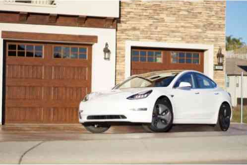 2017 Tesla Model 3 Long Range - Full Self Driving Paid for