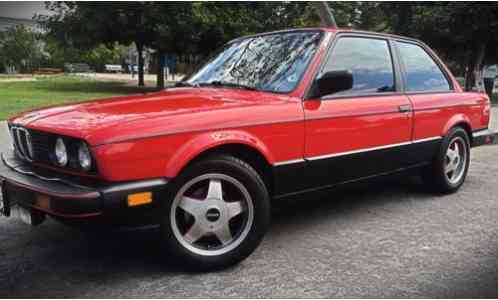 1985 BMW 3-Series Red / Black