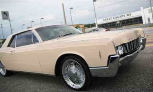 Lincoln Continental Coupe (1966)