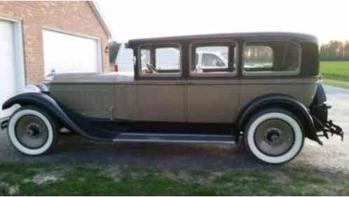 Packard 640 4 door sedan (1929)