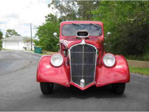 1933 Willys 77