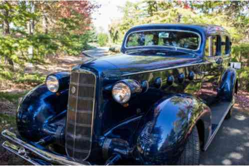 Cadillac La Salle 4 Door Sedan (1934)