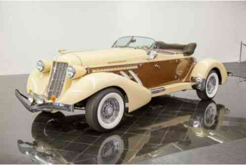 Cord 876 Boattail Phaeton by (1936)