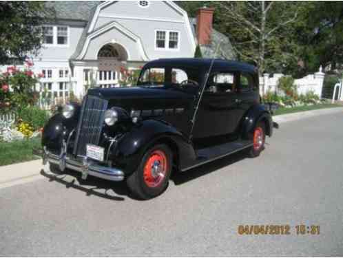 Packard 120B Touring Coupe (1936)