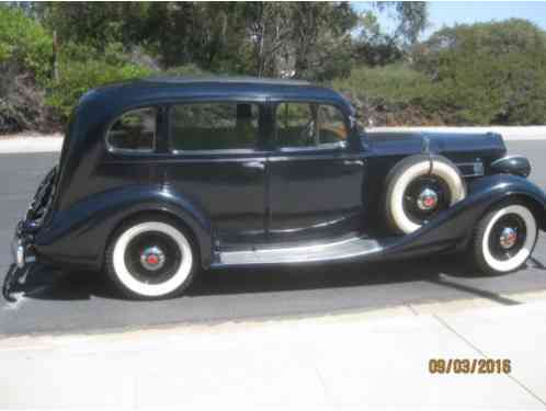 Packard 1400 4 door (1936)