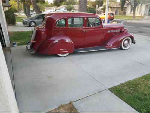 Packard 120 (1937)