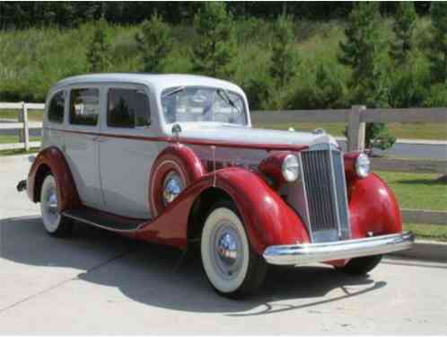 Packard Super Eight -- (1937)