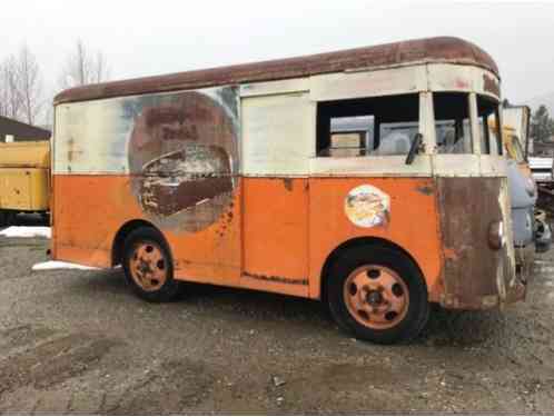 1940 Other Makes Hollywood Bread Truck Divco TwinCoach Fageol
