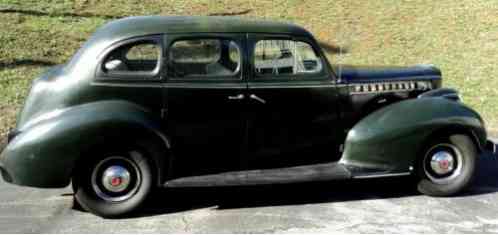 Packard 110 SEDAN (1940)