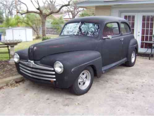 Ford 2 Door Sedan (1946)