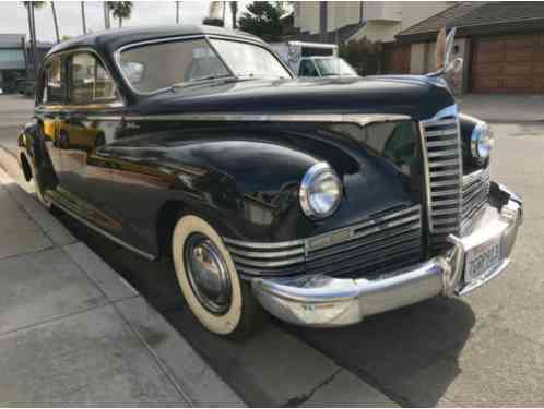 Packard Deluxe (1946)