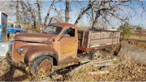 Studebaker M-16 Red (1947)