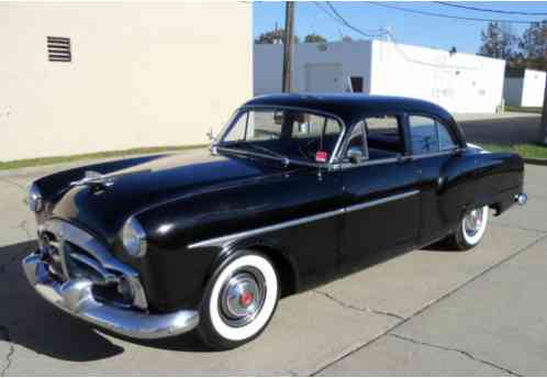 Packard 200 CAVALIER 4-DOOR SEDAN (1952)