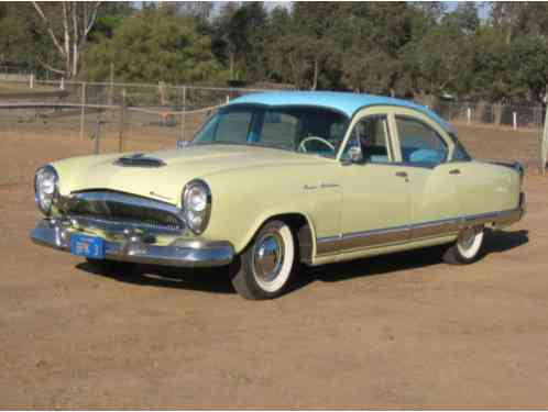 1954 Kaiser Manhattan 4-Door Sedan