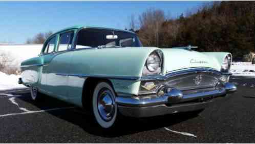 Packard Clipper Deluxe (1955)