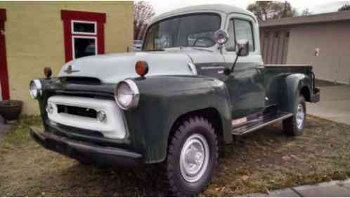 International S 120 4 X 4 -- (1956)