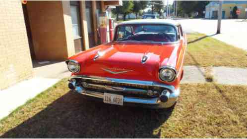 Chevrolet Bel Air/150/210 4 DOOR (1957)