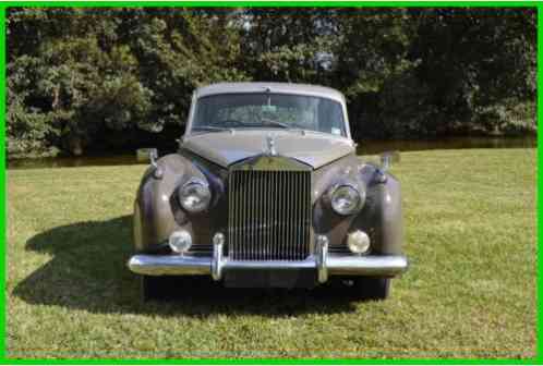 1957 Rolls-Royce Silver Cloud