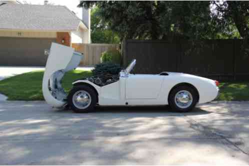 Austin Healey Sprite White with Red (1959)