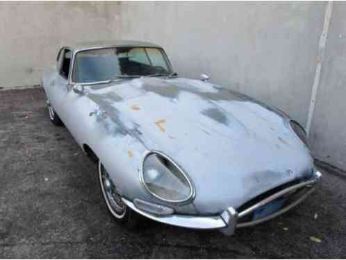 Jaguar E-Type (1961)