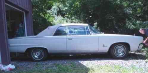 1964 Chrysler Imperial White with White Soft Top