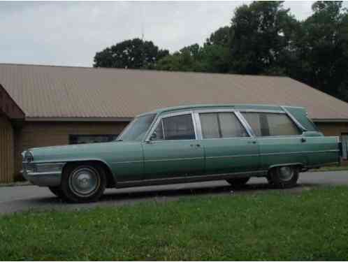 Cadillac Fleetwood Ambulance (1965)