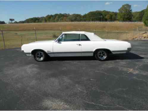 Oldsmobile Cutlass Convertible (1965)