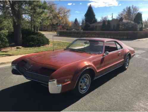 Oldsmobile Toronado (1966)