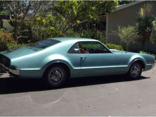 Oldsmobile Toronado chrome (1966)