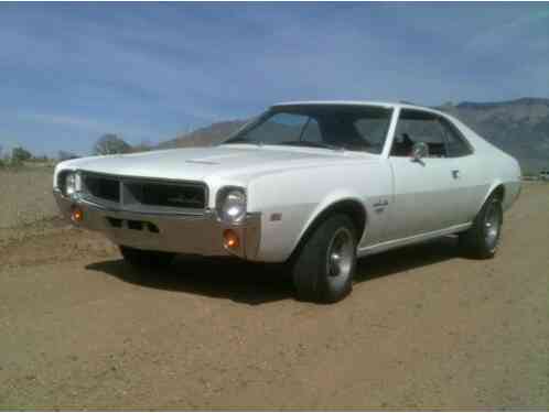 AMC Javelin SST (1968)