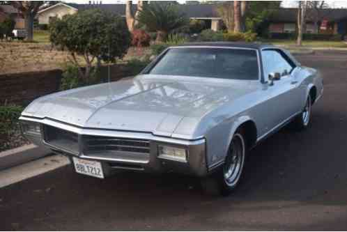 Buick Riviera vinyl top (1969)