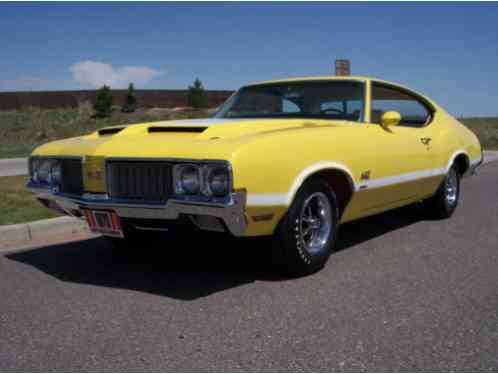 1970 Oldsmobile 442 Holiday Coupe