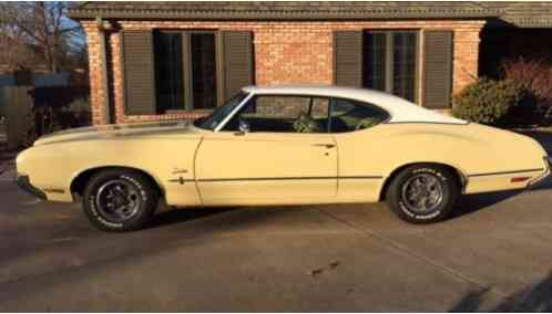 Oldsmobile Cutlass S Holiday Coupe (1970)