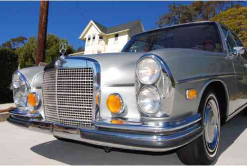 1972 Mercedes-Benz 200-Series 280 SE