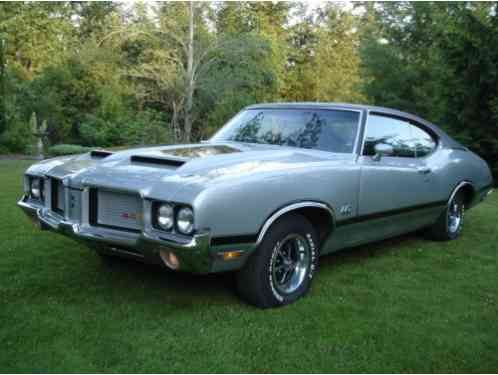 1972 Oldsmobile 442 Cutlass 2 dr Hardtop W-29