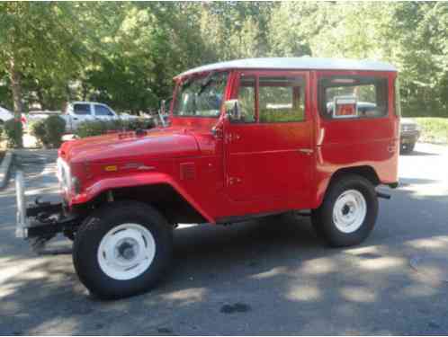 Toyota Land Cruiser FJ40 (1972)