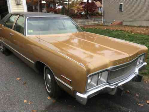 1973 Chrysler Newport Custom Hardtop 4-Door