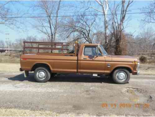 Ford F-350 CUSTOM CAMPER SPECIAL (1973)