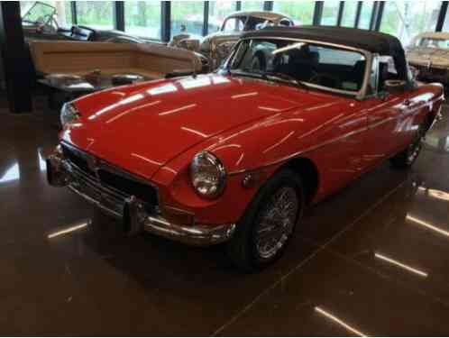 MG MGB -- (1974)