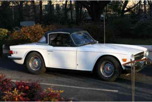 Triumph TR-6 (1975)